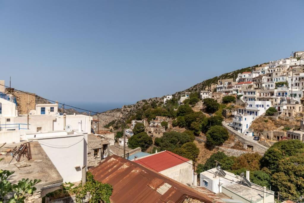 Villa Δροσιά à Koronos Extérieur photo
