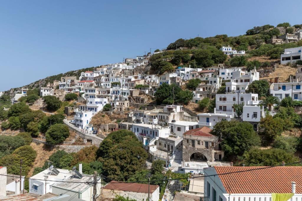 Villa Δροσιά à Koronos Extérieur photo